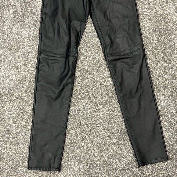 🌸 3/$20 H&M faux leather pants - Picture 3 of 3